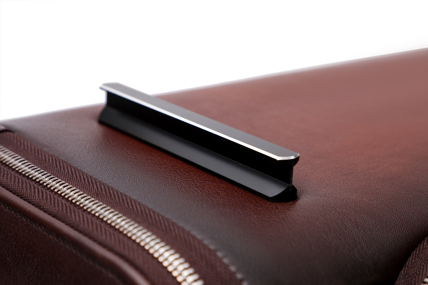 Sean Haygins 22" Leather Luggage Box (Brown)