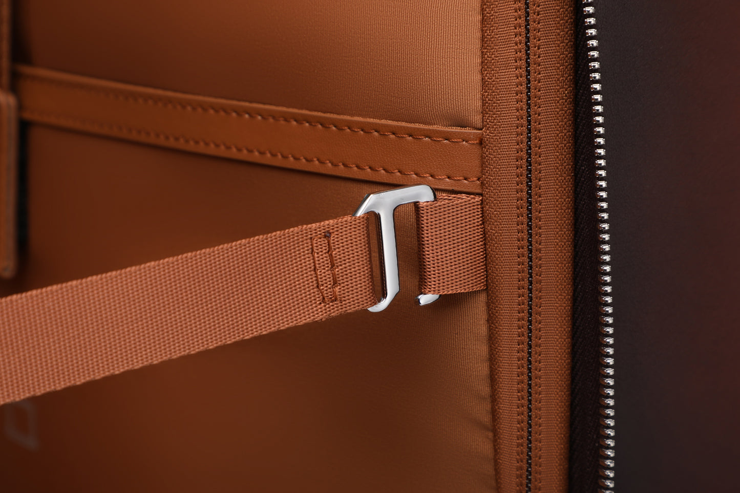 Sean Haygins 22" Leather Luggage Box (Brown)