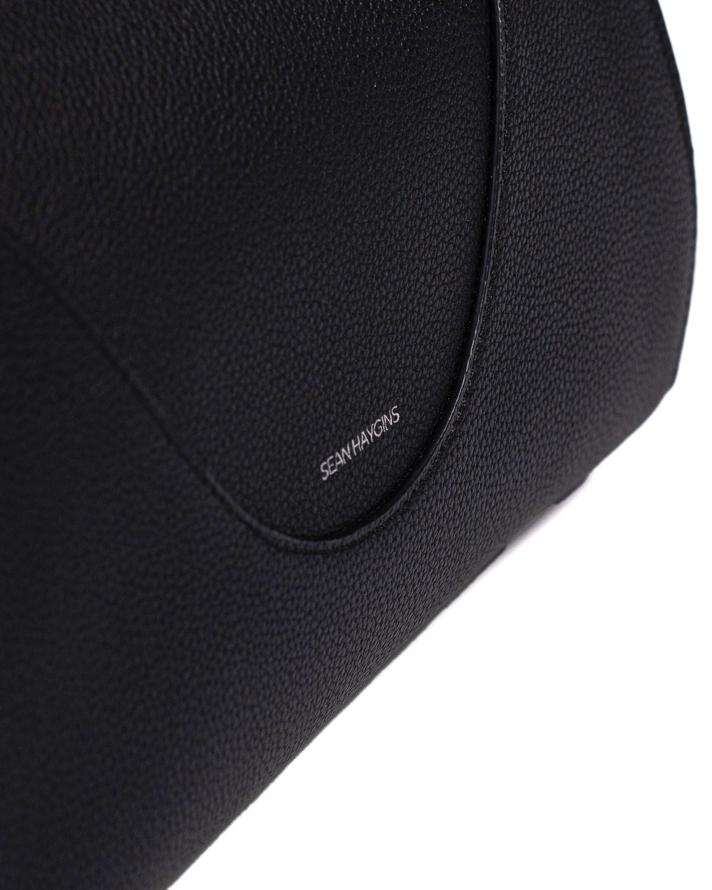 Sean Haygins-ARODIKO Clutch Bag (Black)